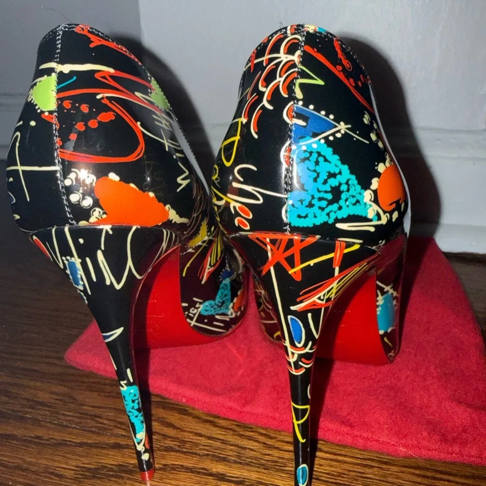 Christian Louboutin Black Heels with Red Soles - Picture 4 of 6